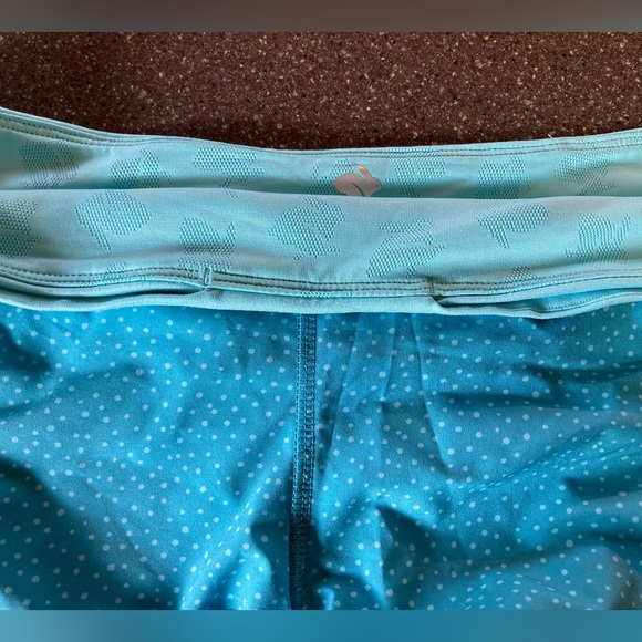 Women’s Rabbit Running 2.5” low rise “Catch Me If You Can” running shorts - Picture 5 of 6